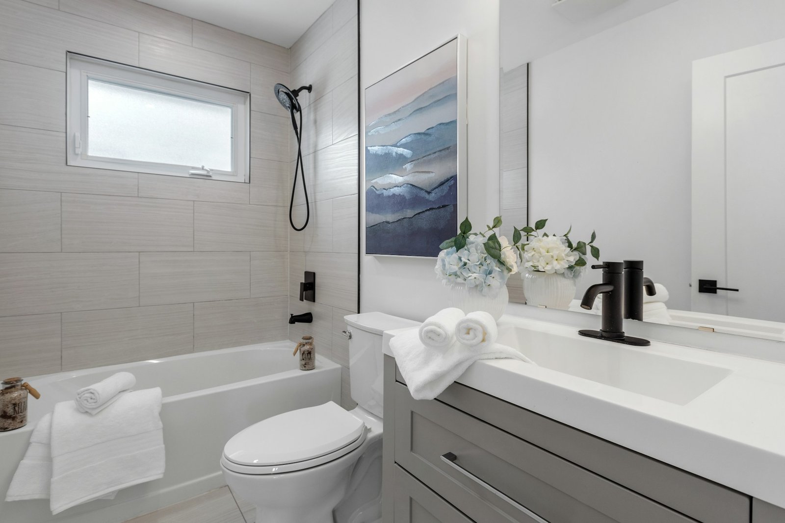 Toilette mit leicht bewegtem Wasser